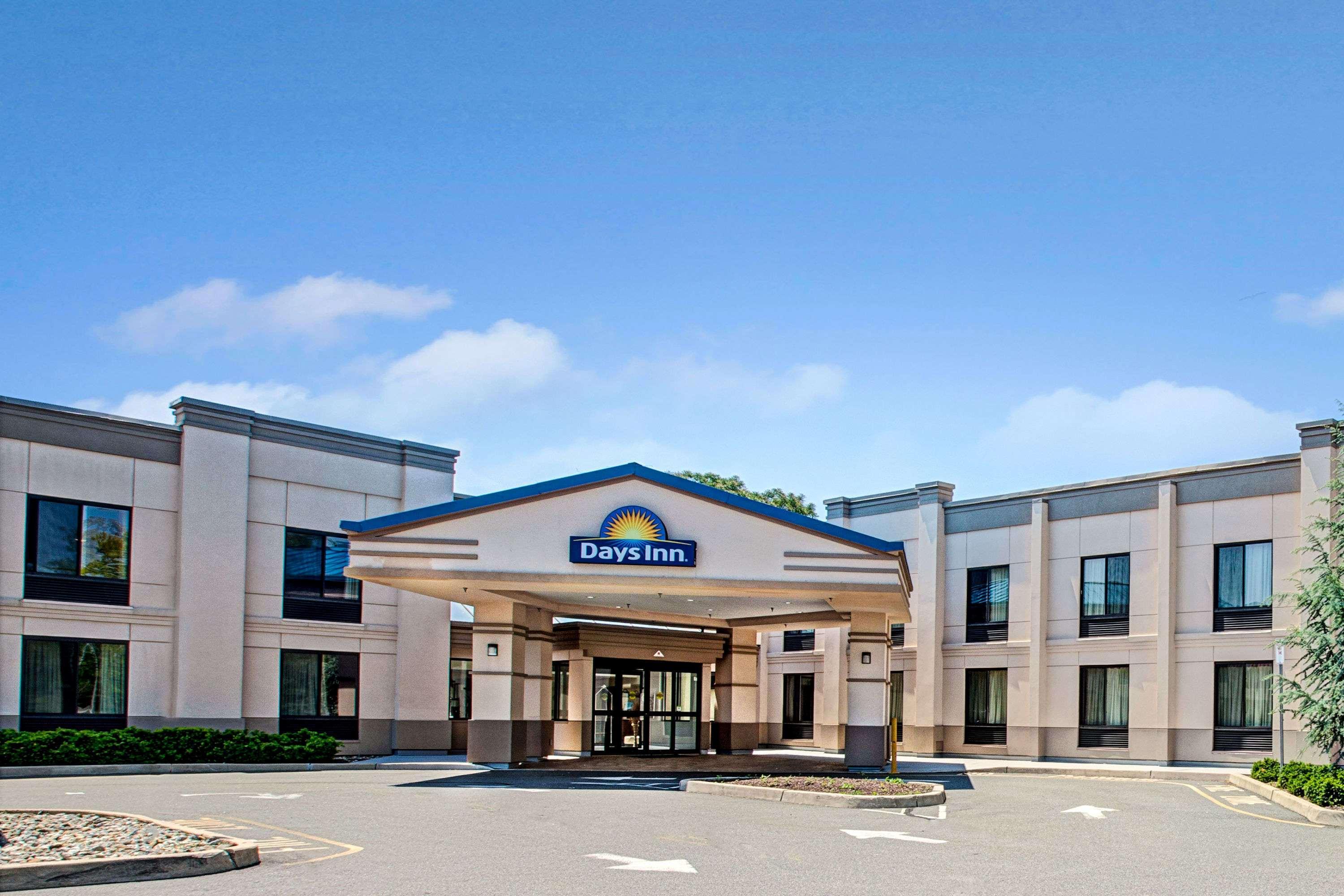 Days Inn By Wyndham Parsippany Dış mekan fotoğraf